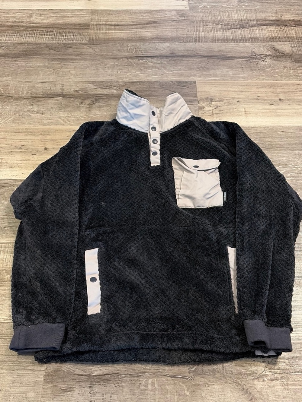 Cotopaxi Black Sherpa Pullover